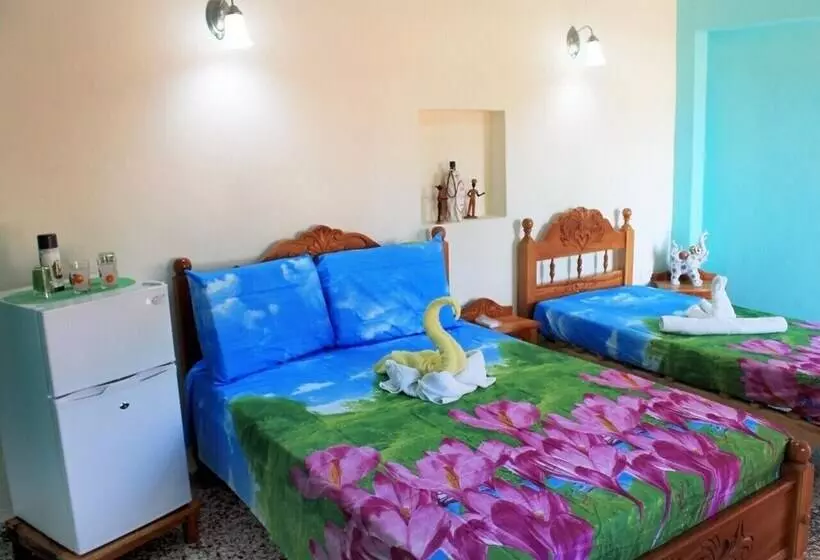 ペンション Hostal Alvarez Trinidad