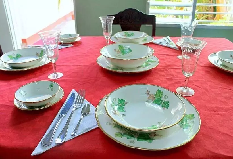 ペンション Hostal Alvarez Trinidad