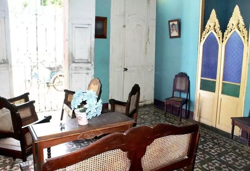 ペンション Hostal Alvarez Trinidad