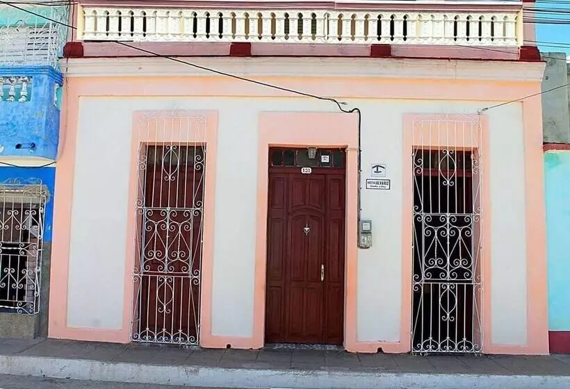 ペンション Hostal Alvarez Trinidad