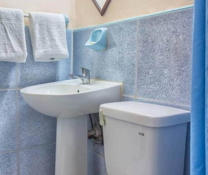 پانسیون Hostal Finca Aurora