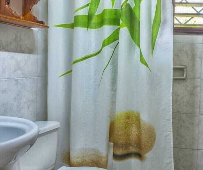 پانسیون Hostal Finca Aurora