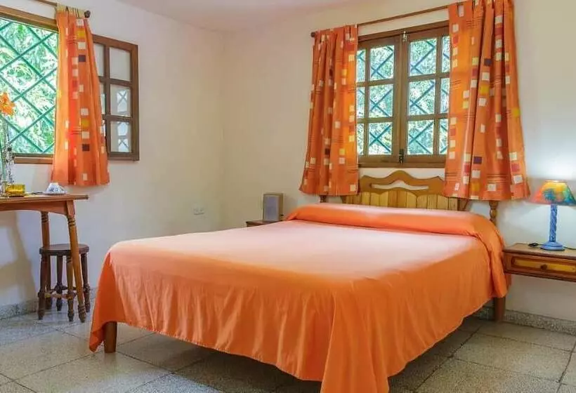 ペンション Hostal Finca Aurora