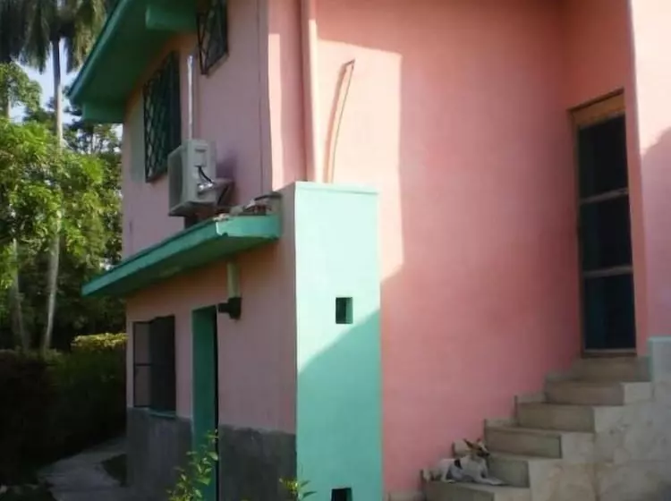 ペンション Hostal Finca Aurora