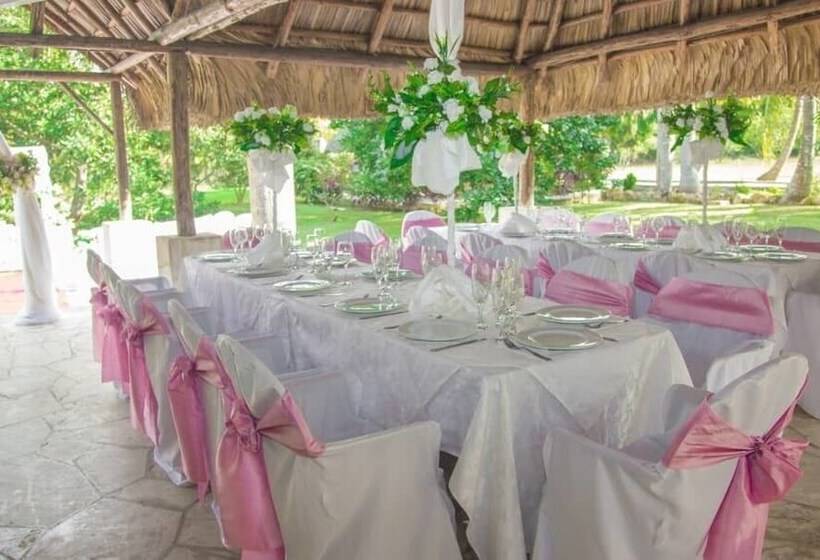 پانسیون Hostal Finca Aurora