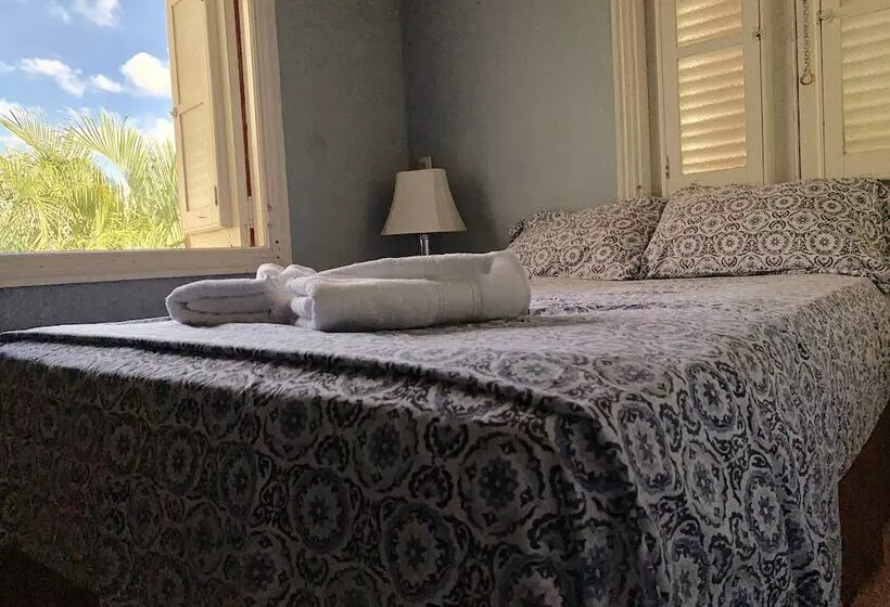 ペンション Hostal La Casona Holguin