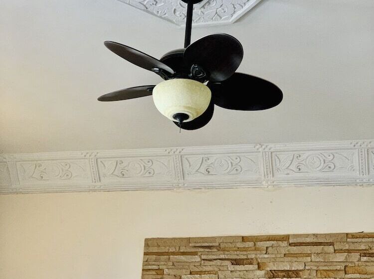 پانسیون Hostal La Casona Holguin