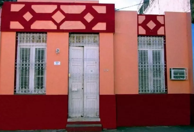 ペンション Hostal La Casona Holguin