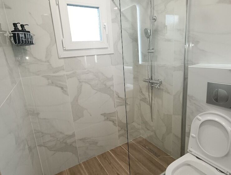 פנסיון Nioplias Luxury Apartments Pefkohori