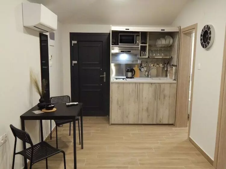 Majatalo Nioplias Luxury Apartments Pefkohori