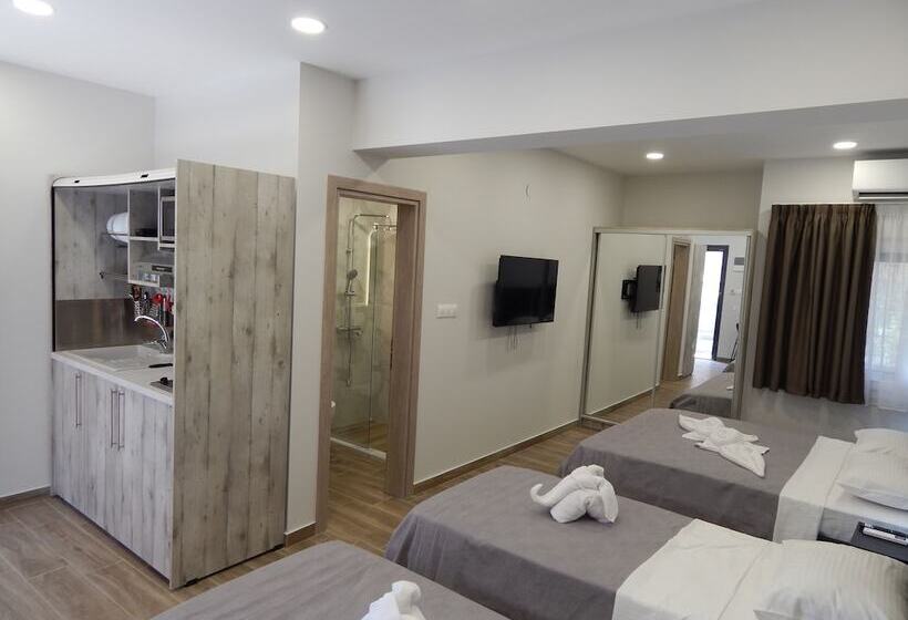 פנסיון Nioplias Luxury Apartments Pefkohori