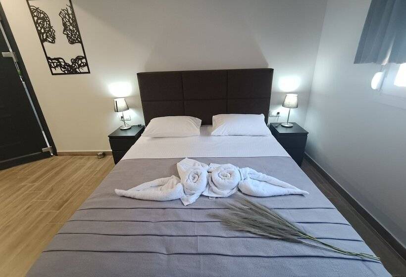 פנסיון Nioplias Luxury Apartments Pefkohori