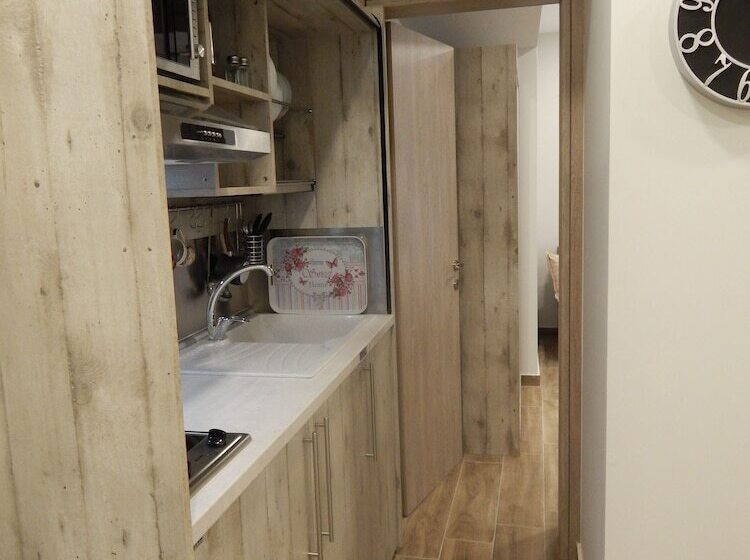 פנסיון Nioplias Luxury Apartments Pefkohori