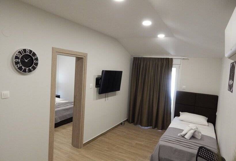 פנסיון Nioplias Luxury Apartments Pefkohori