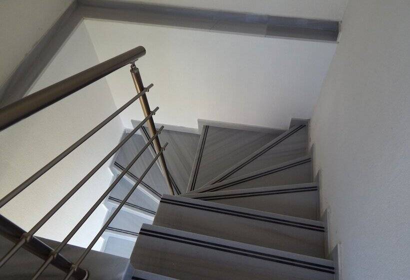 פנסיון Nioplias Luxury Apartments Pefkohori