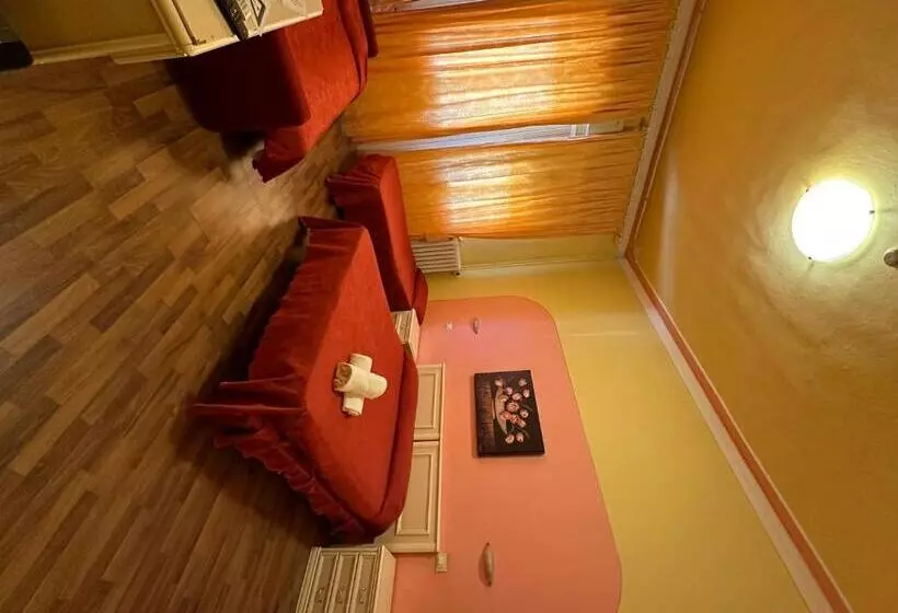 ペンション Room In Guest Room   Fly In Viareggio Beach In Front Of The Famous Promenade With Shops And Establis