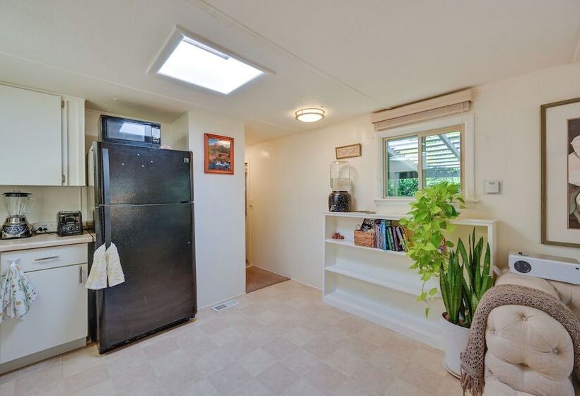 Quaint Sedona Cottage: Close To Trails & Downtown!