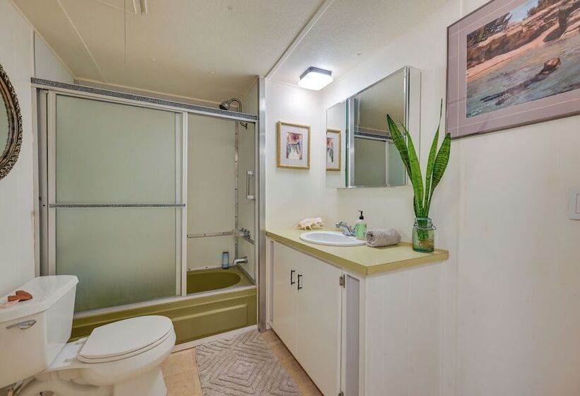 Quaint Sedona Cottage: Close To Trails & Downtown!