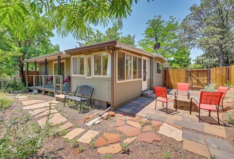 Quaint Sedona Cottage: Close To Trails & Downtown!