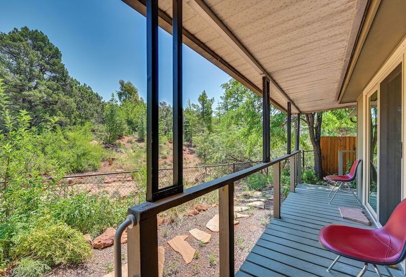 Quaint Sedona Cottage: Close To Trails & Downtown!