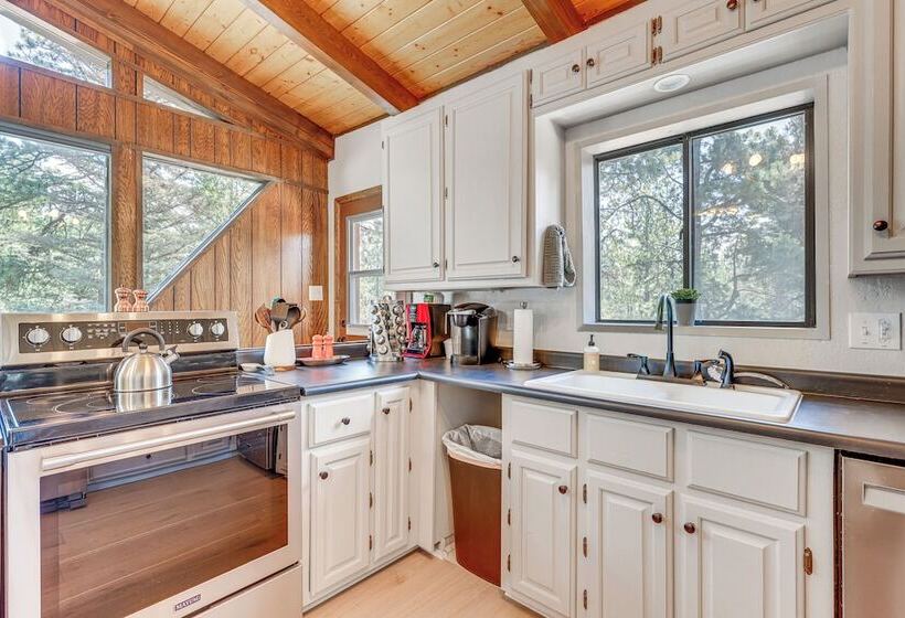 4 Mi To Angel Fire Resort: Retreat W/ Hot Tub