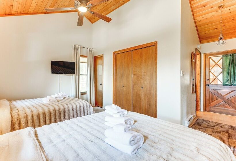 4 Mi To Angel Fire Resort: Retreat W/ Hot Tub