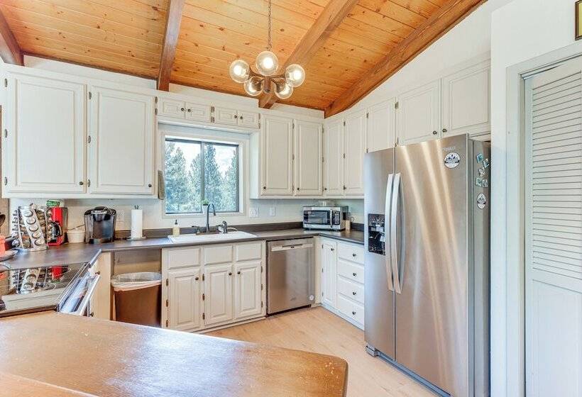 4 Mi To Angel Fire Resort: Retreat W/ Hot Tub