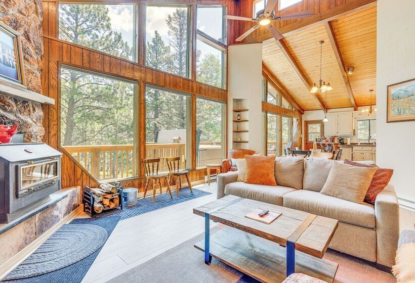 4 Mi To Angel Fire Resort: Retreat W/ Hot Tub