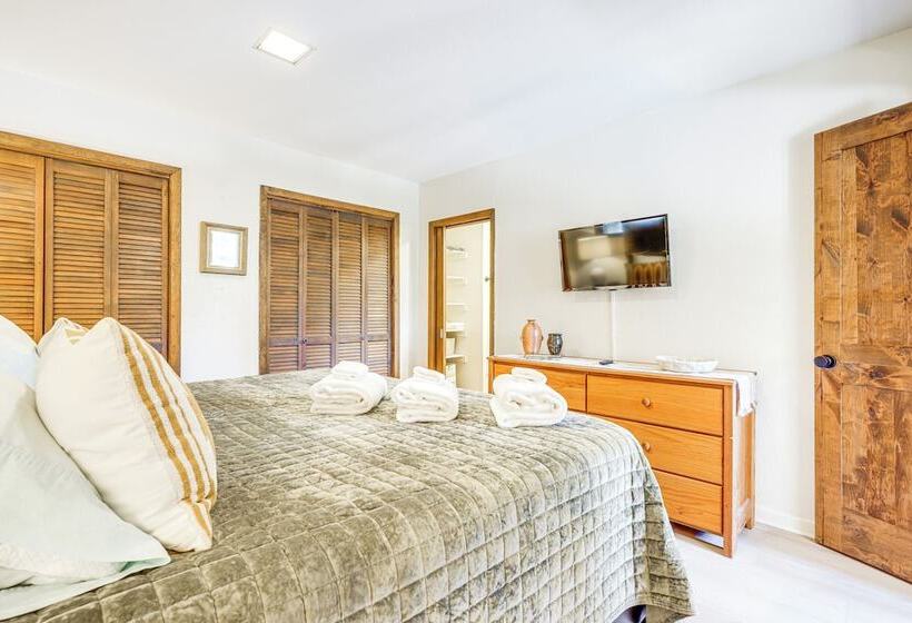 4 Mi To Angel Fire Resort: Retreat W/ Hot Tub