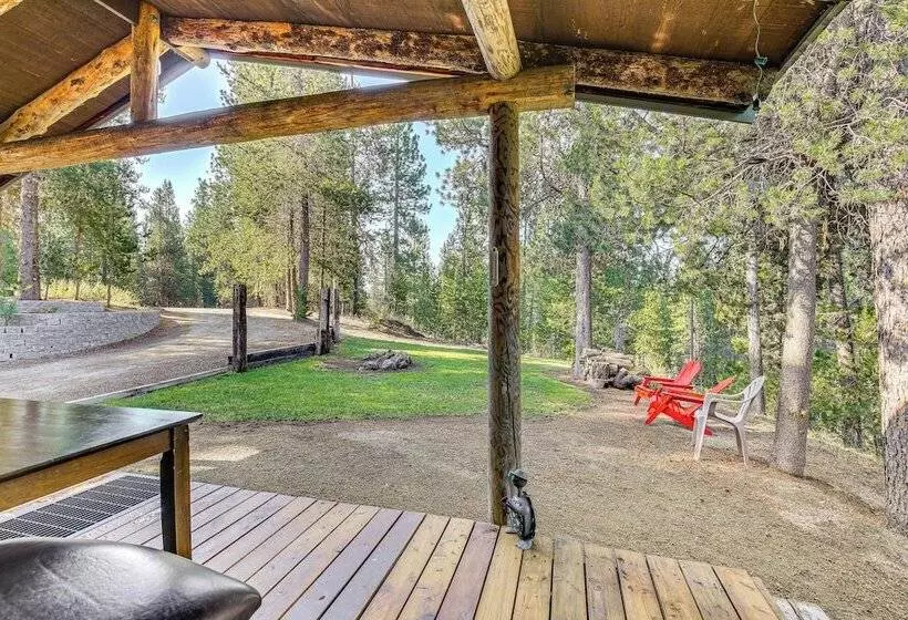 Woodsy Cabin Retreat ~ 4 Mi To Crescent Lake!