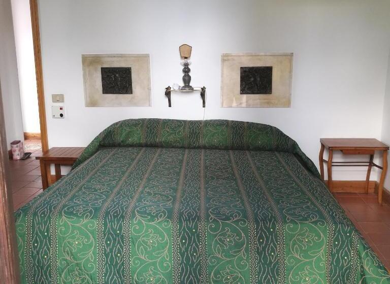 تختخواب و صبحانه La Locanda Del Barbablù