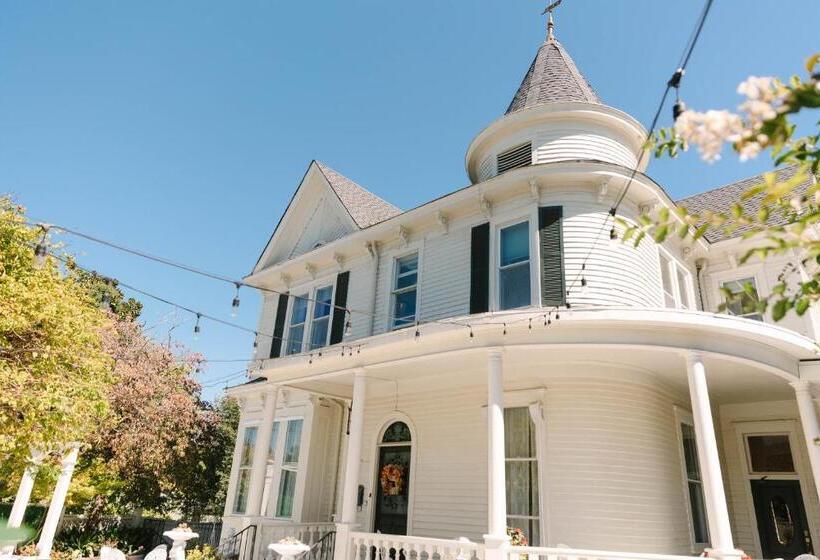 مبيت وإفطار Stanley House Inn