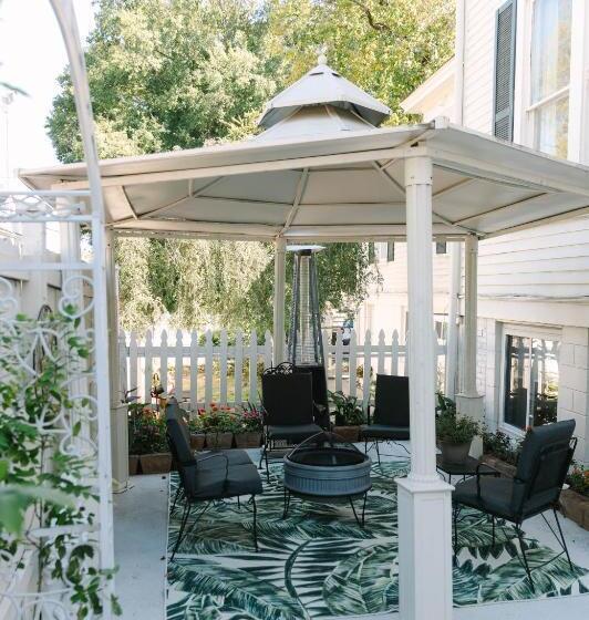 مبيت وإفطار Stanley House Inn