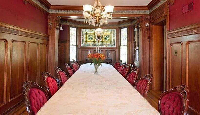 Bed and Breakfast Emig Mansion