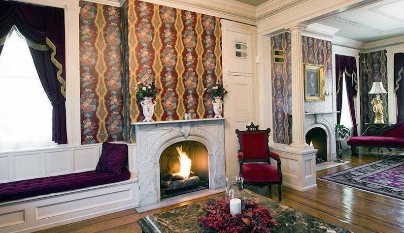 Bed and Breakfast Emig Mansion