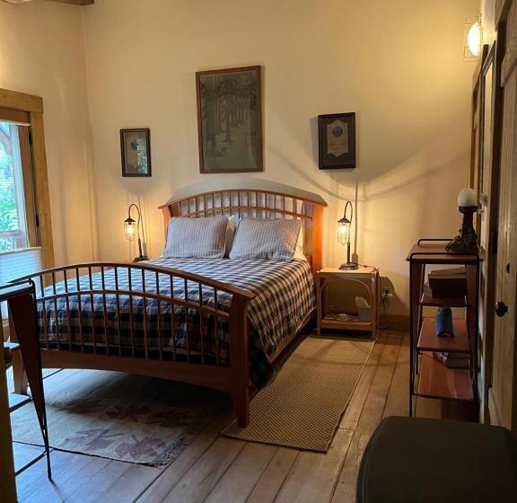 Bed and Breakfast The Squibb Houses