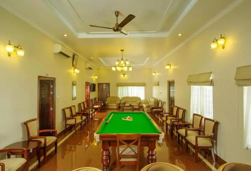Cyrus Resort