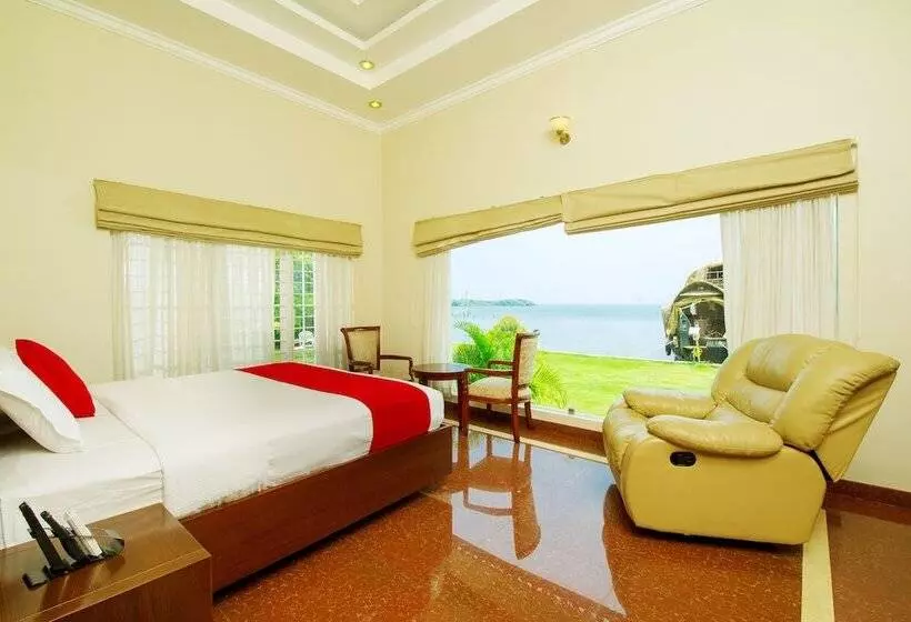 Cyrus Resort