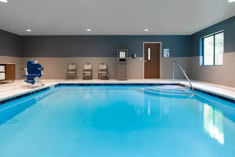 Hotelli Holiday Inn Express & Suites   Camas, An Ihg