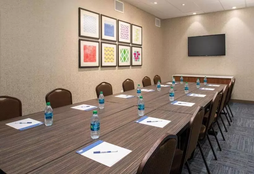 Hotelli Holiday Inn Express & Suites   Camas, An Ihg