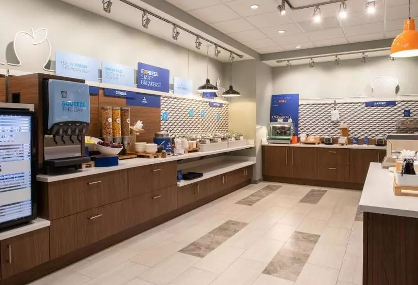 Hotelli Holiday Inn Express & Suites   Camas, An Ihg