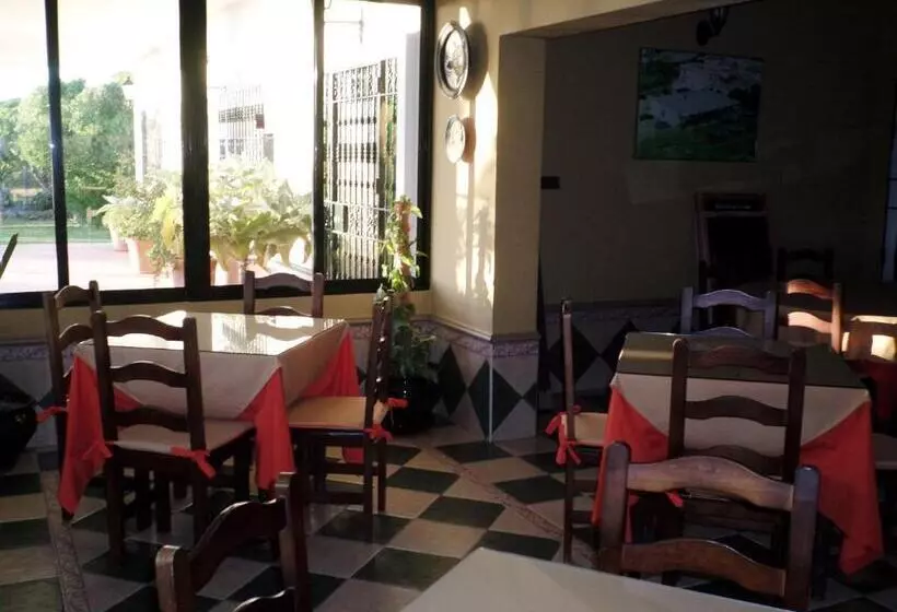 هتل Hostal Restaurante La Ilusión