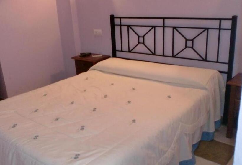 Отель Hostal Restaurante La Ilusión