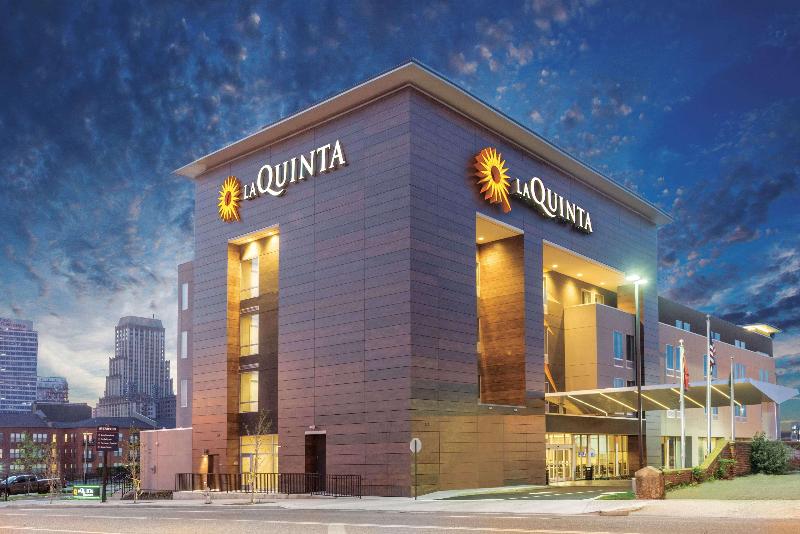 酒店 La Quinta Inn & Suites By Wyndham Memphis Downtown
