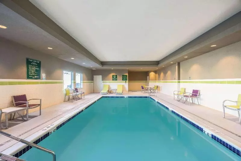 ホテル La Quinta Inn & Suites By Wyndham Memphis Downtown
