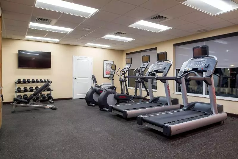 Hotelli Towneplace Suites By Marriott Charlestonwest Ashley