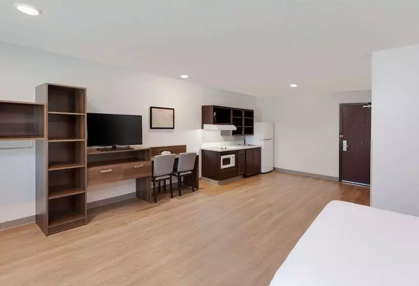 ホテル Woodspring Suites Bakersfield East