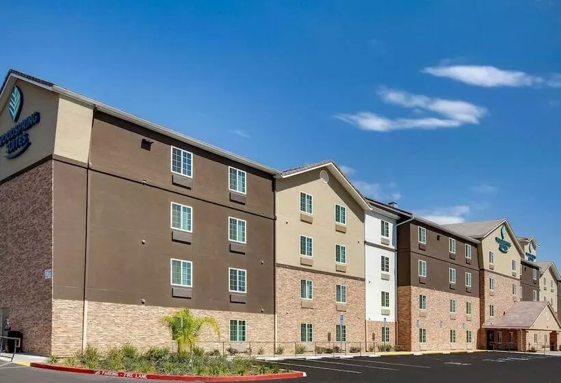 ホテル Woodspring Suites Bakersfield East