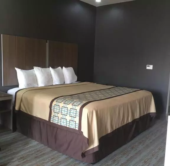Motelli Scottish Inn & Suites   Conroe