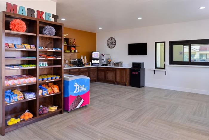 モーテル Scottish Inn & Suites   Conroe